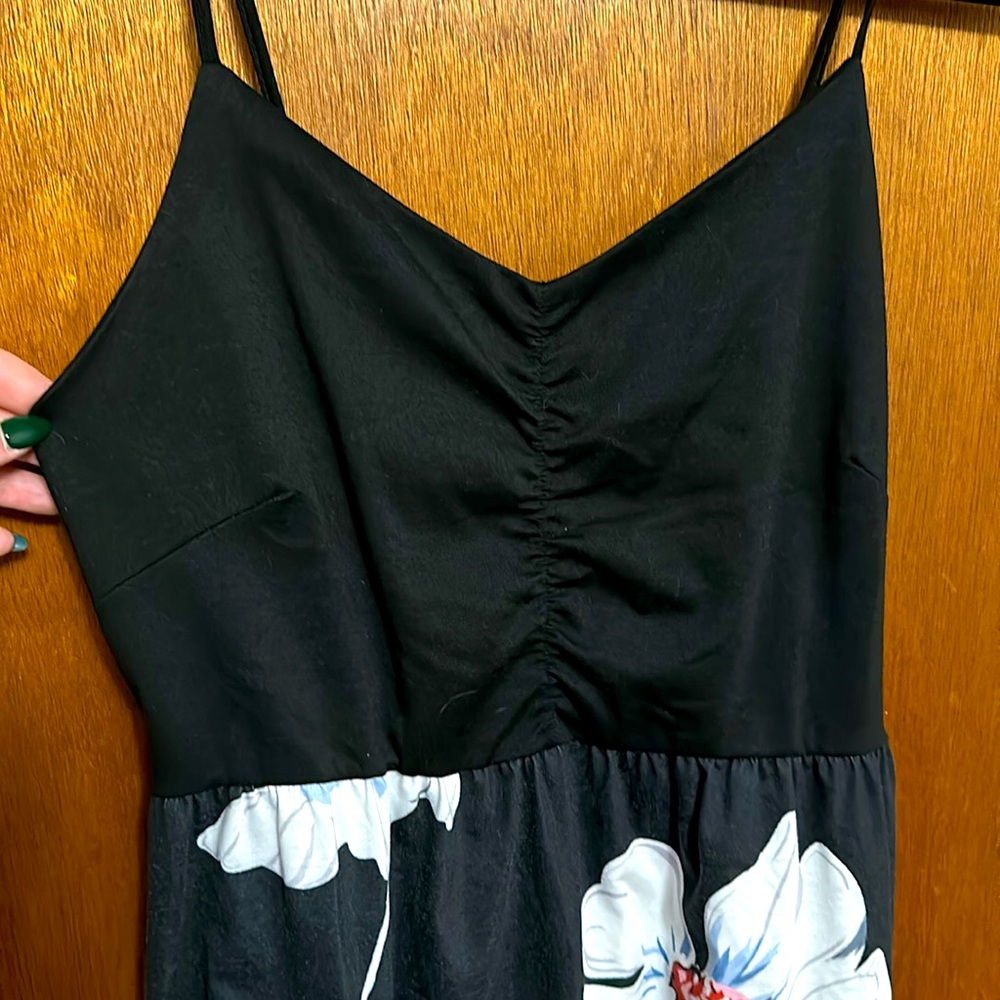 Dress - Picture 2 of 4